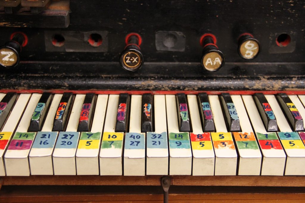 Greek Myths and Microtonal Instruments Harry Partch’s Oedipus SECOND